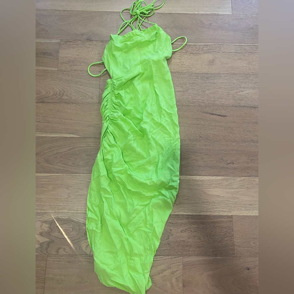 Showpo Austrailian Khari ruched side strappy lime green halter midi dress 6 NWT